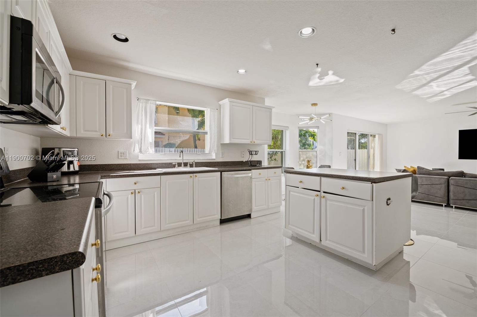 SILVER SHORES (PARCELS H - Residential