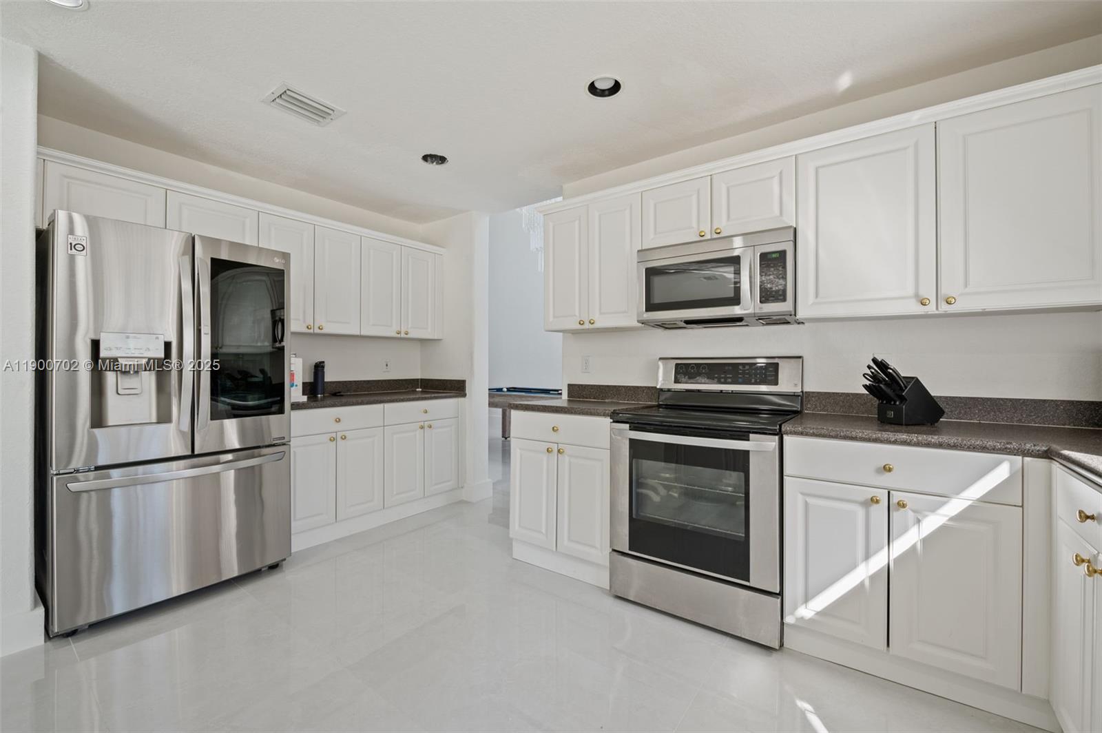 SILVER SHORES (PARCELS H - Residential