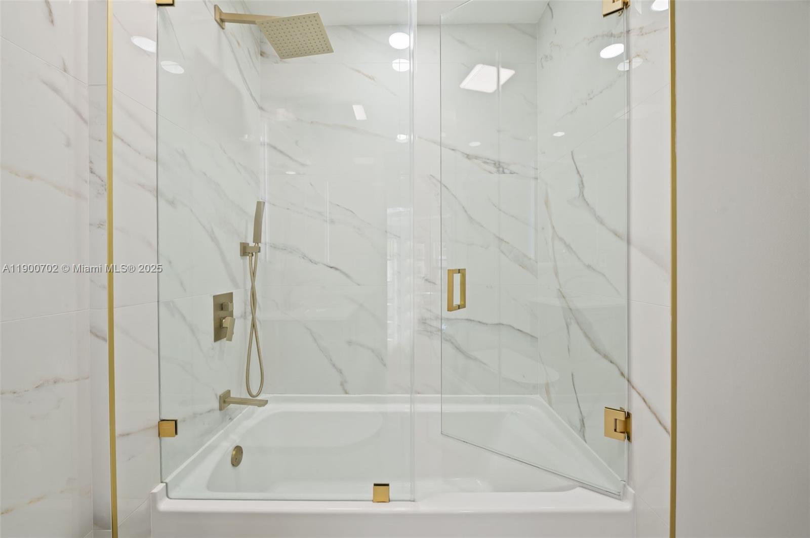 SILVER SHORES (PARCELS H - Residential