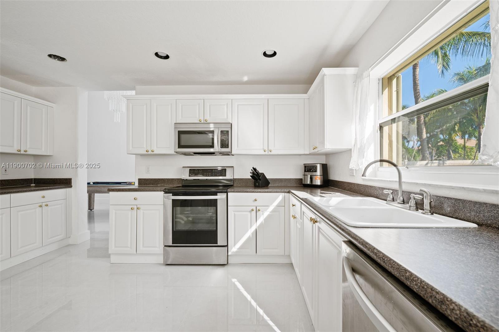 SILVER SHORES (PARCELS H - Residential