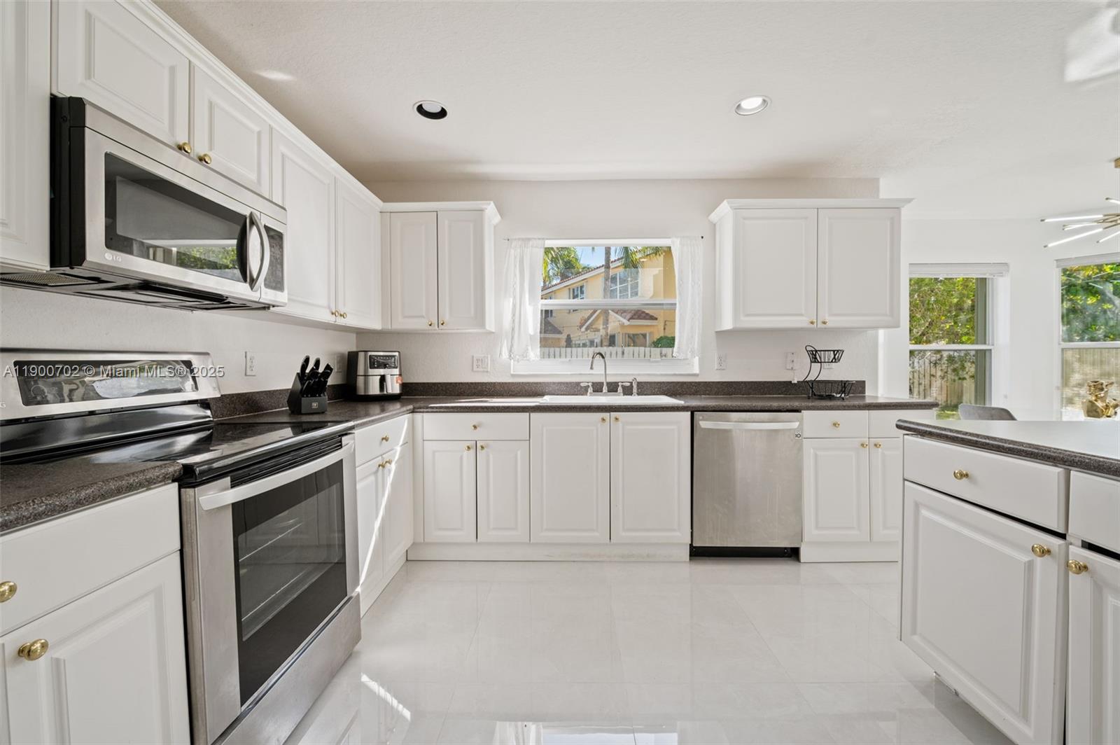 SILVER SHORES (PARCELS H - Residential