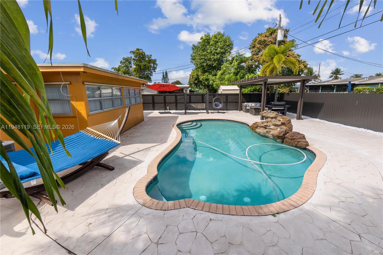 SUNRISE GOLF VILLAGE SEC - Residential