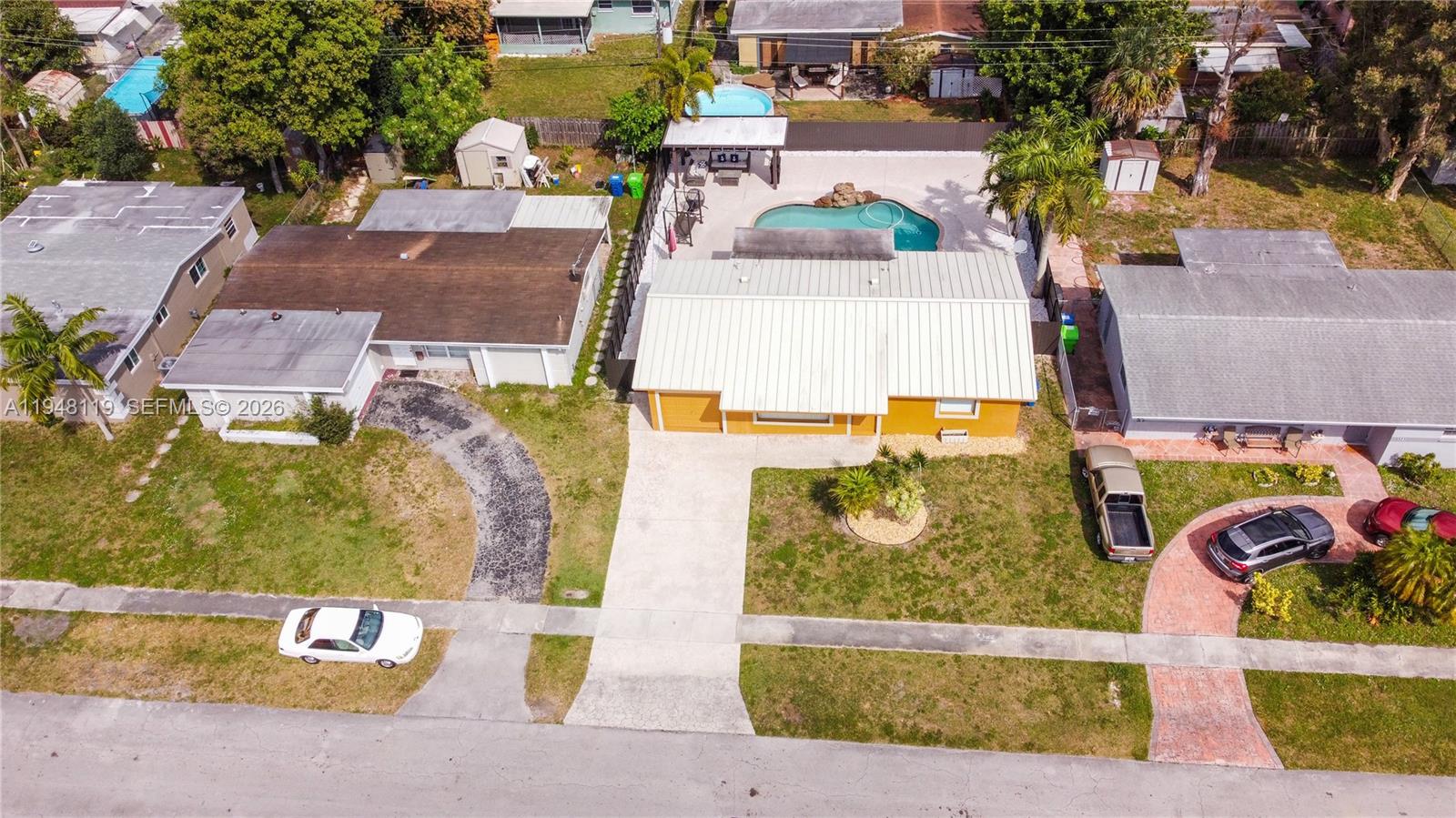 SUNRISE GOLF VILLAGE SEC - Residential