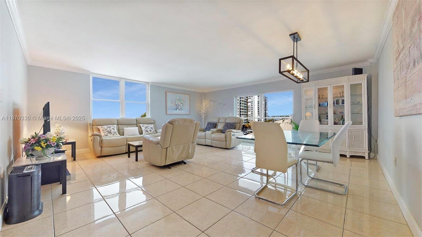 HYDE PARK TOWERS CONDO - Residential