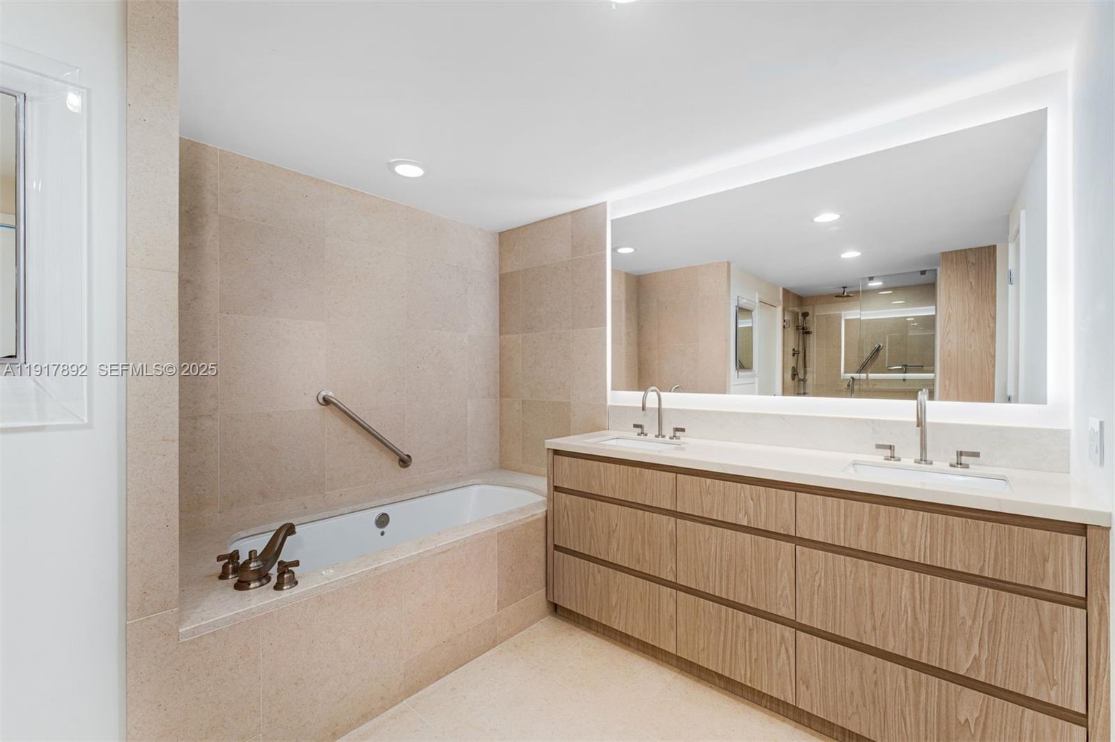 NORTH CARILLON BEACH COND - Residential