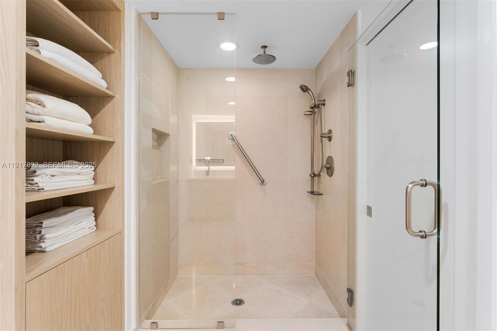 NORTH CARILLON BEACH COND - Residential