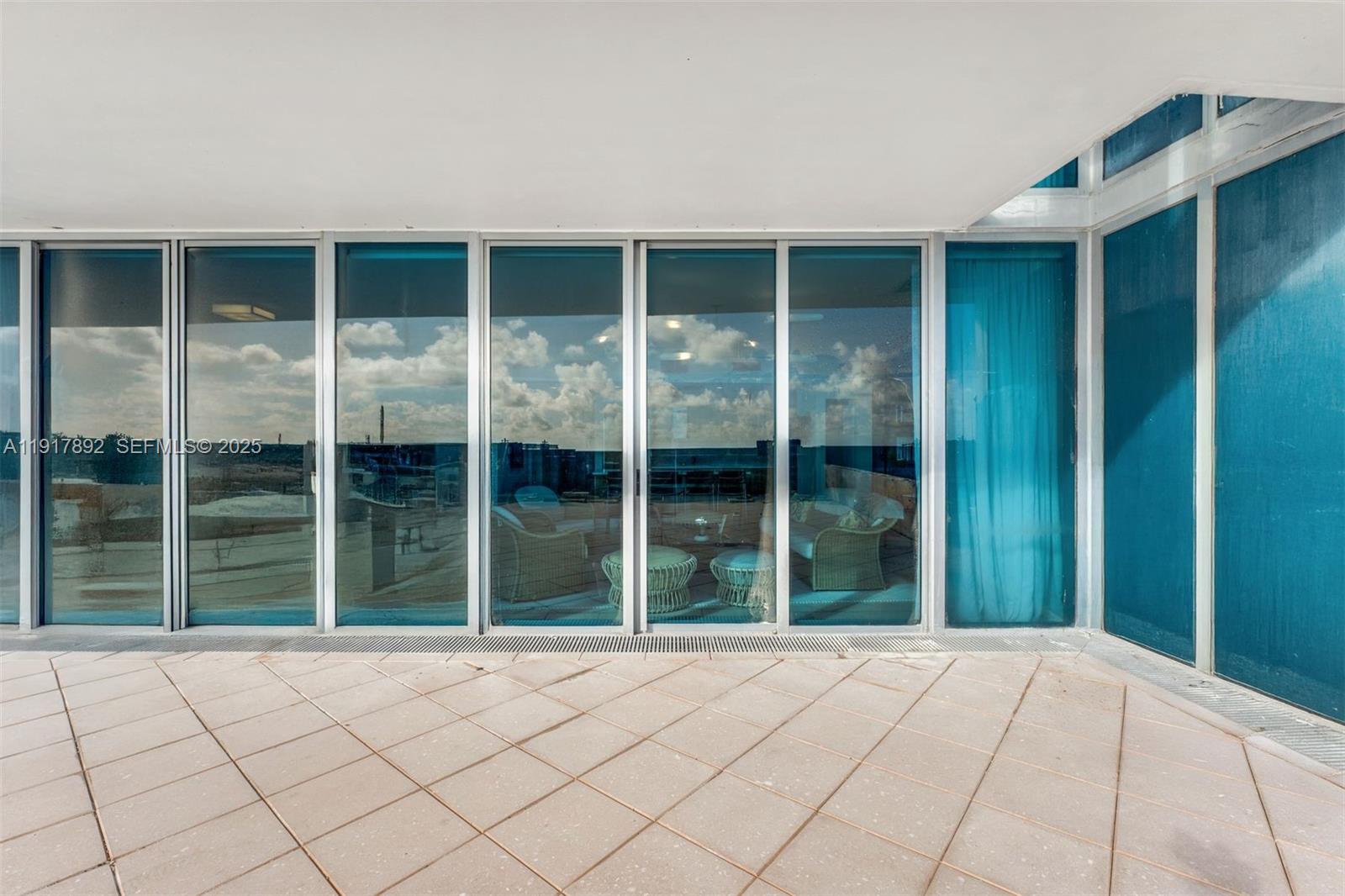 NORTH CARILLON BEACH COND - Residential