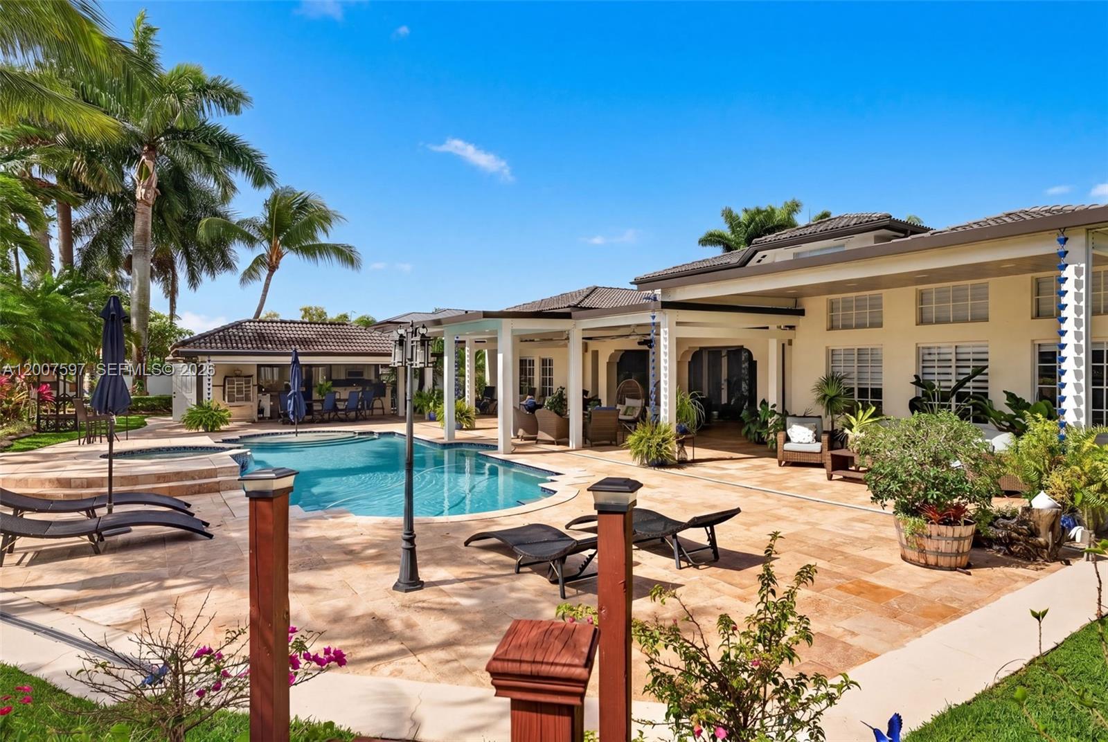 RENAISSANCE RANCHES - Residential