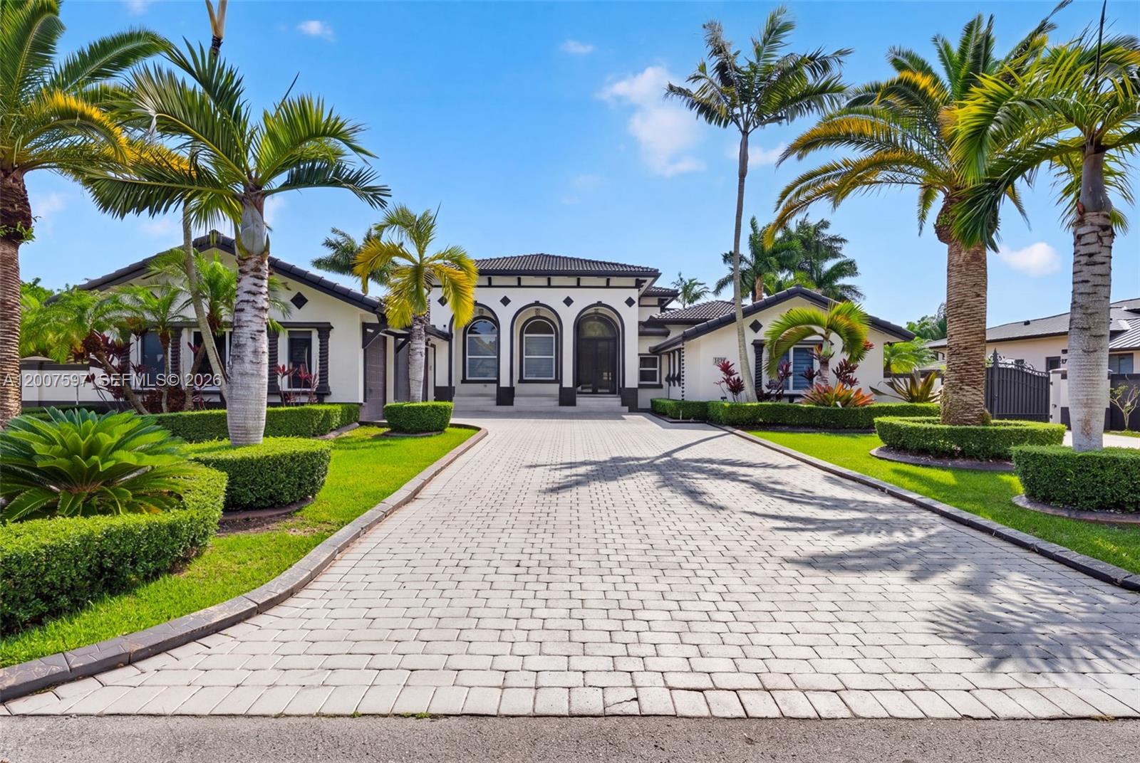 RENAISSANCE RANCHES - Residential