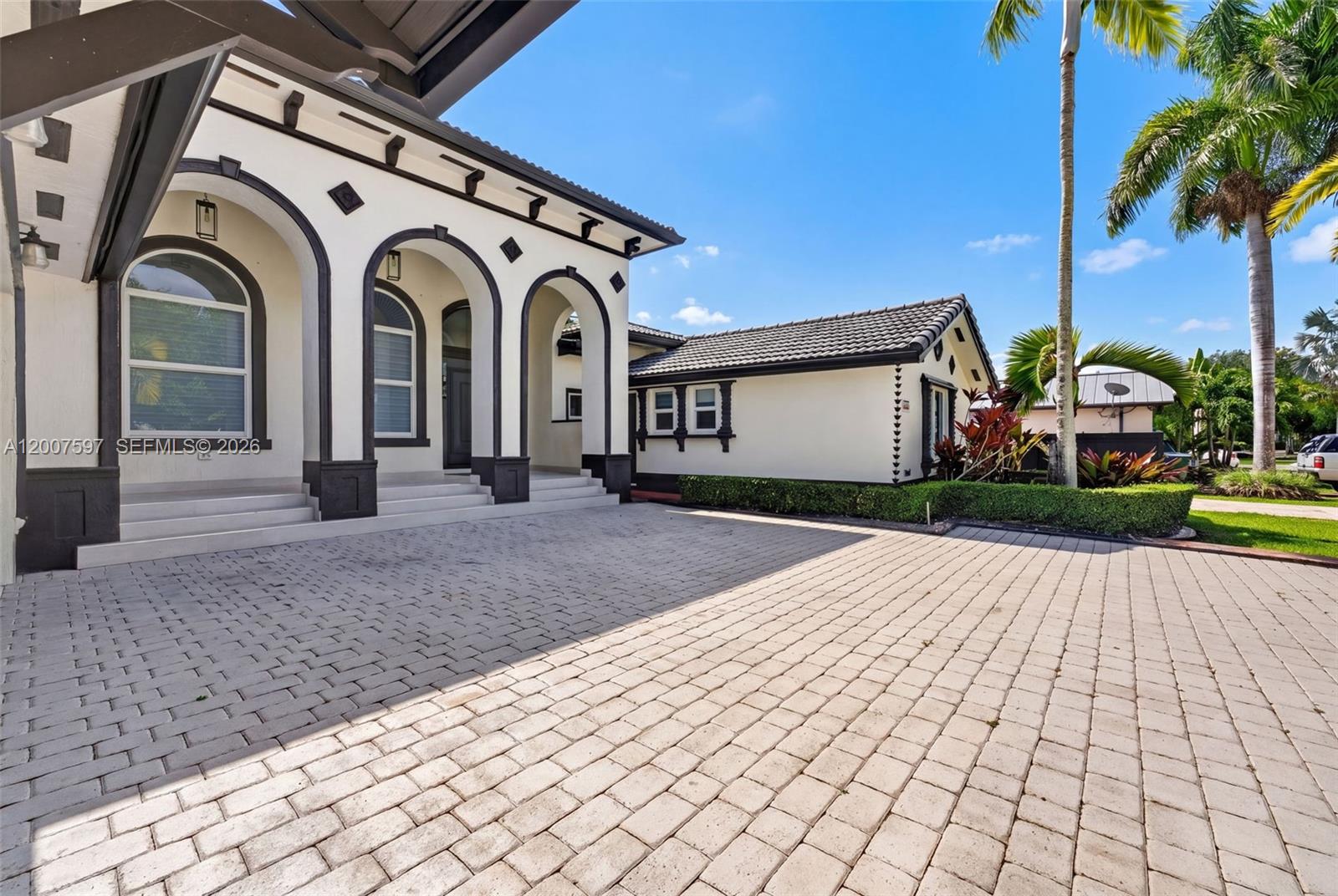 RENAISSANCE RANCHES - Residential