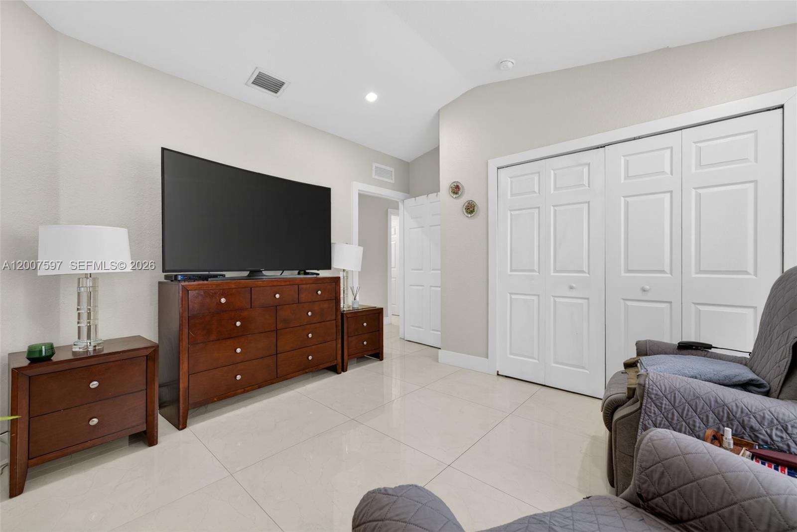 RENAISSANCE RANCHES - Residential