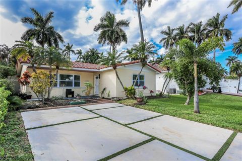 Photo of 1308 Hollywood Blvd, Hollywood, FL 33019 (MLS # A11948547)