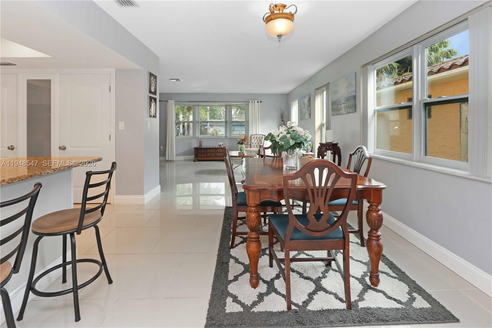 HOLLYWOOD LAKES SECTION - Residential