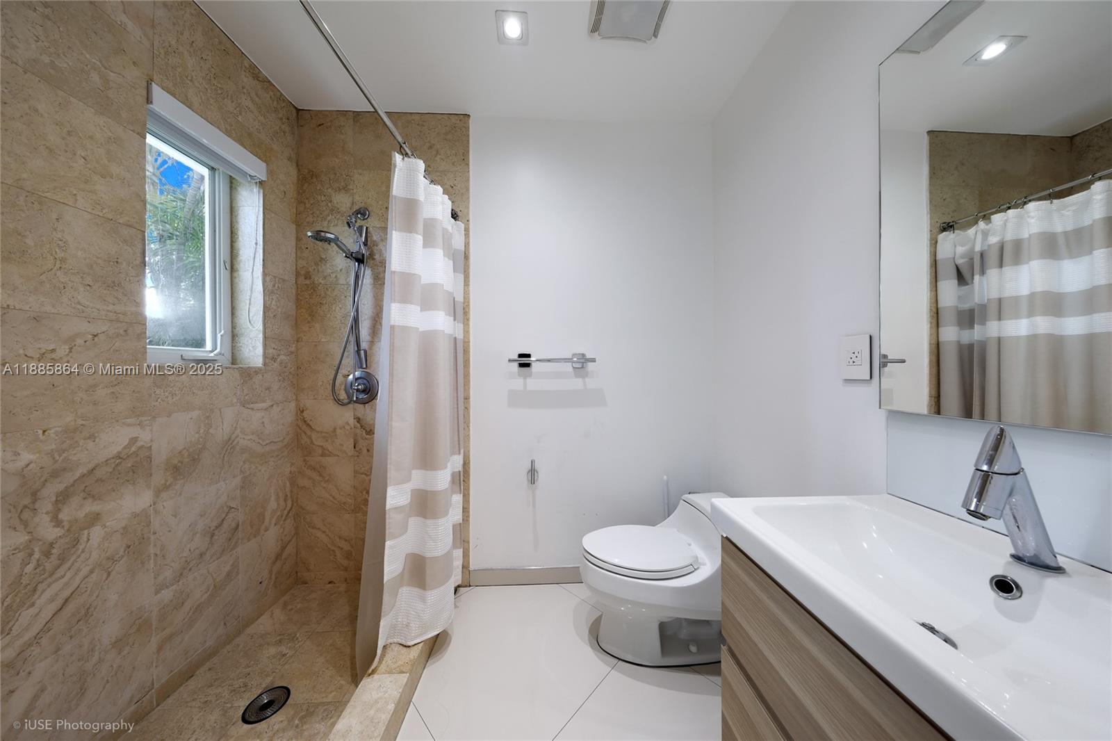 BISCAYNE ISL - Residential Lease