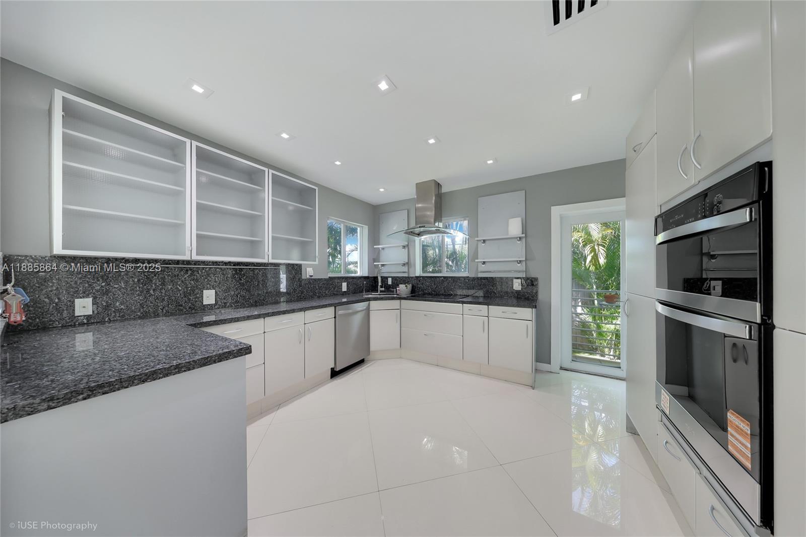 BISCAYNE ISL - Residential Lease
