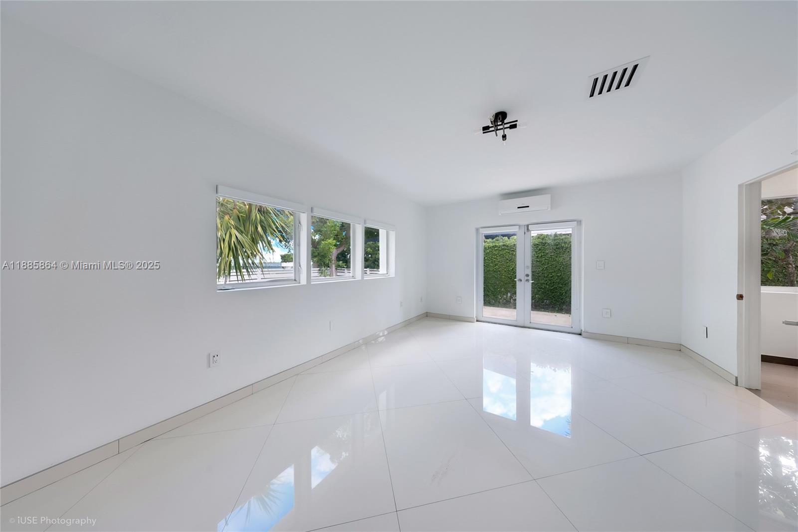 BISCAYNE ISL - Residential Lease