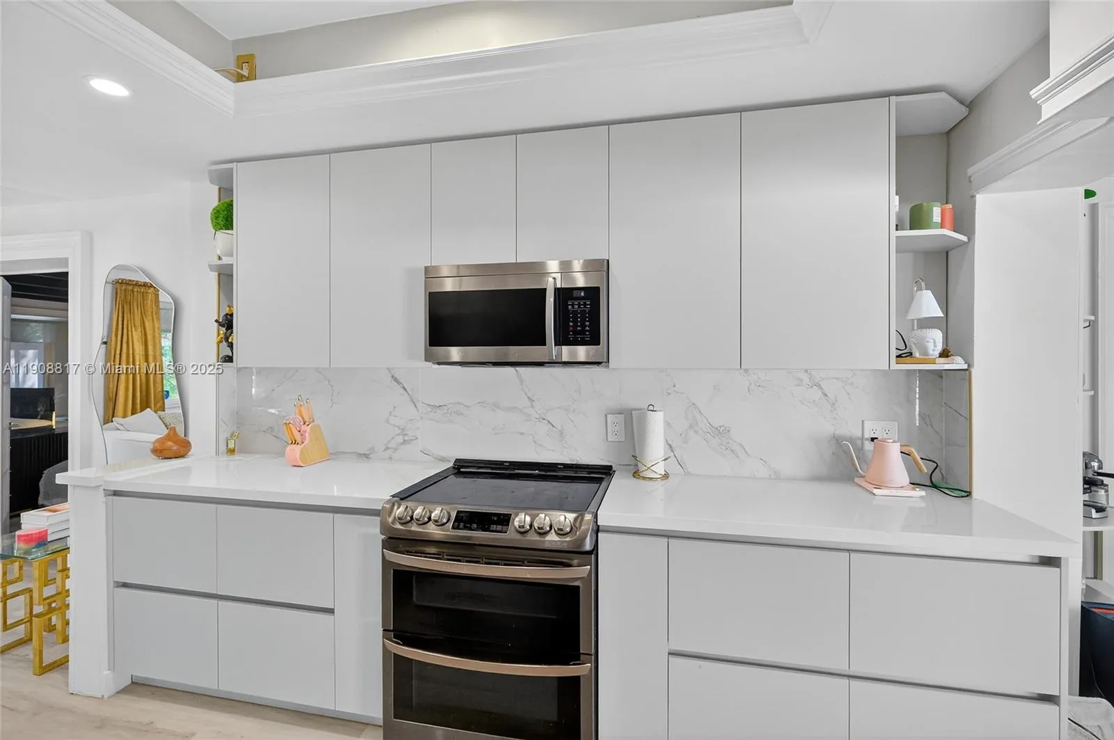 North Miami, Florida 33168, United States, 3 Bedrooms Bedrooms, ,3 BathroomsBathrooms,Residential,Active,252300