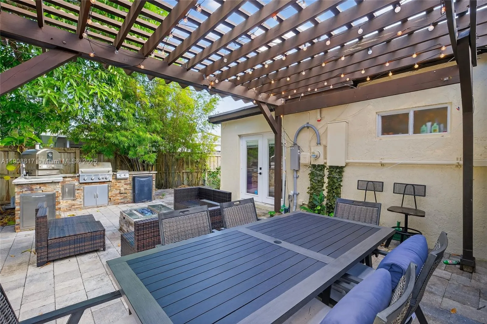 North Miami, Florida 33168, United States, 3 Bedrooms Bedrooms, ,3 BathroomsBathrooms,Residential,Active,252300