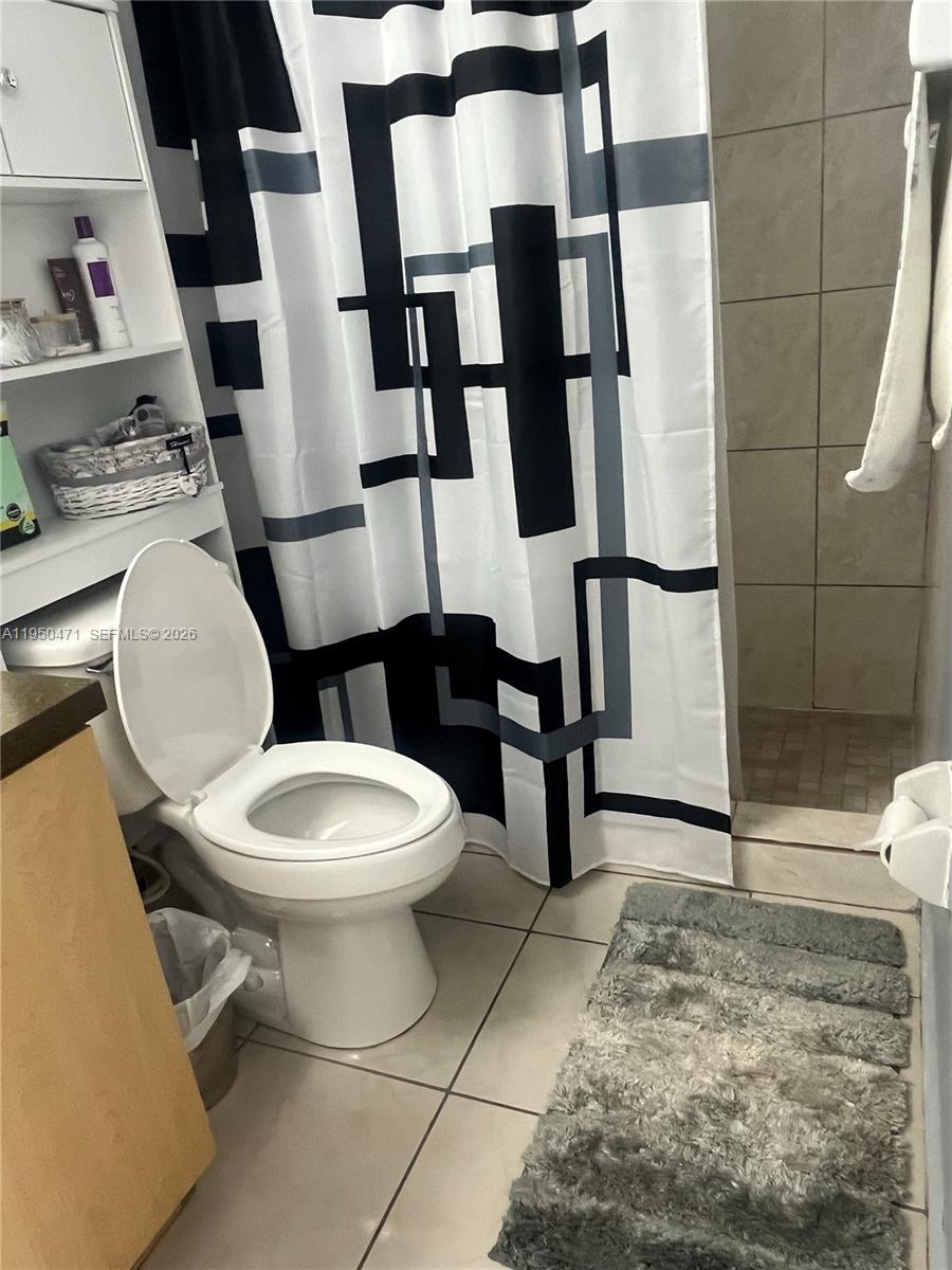 LAS ESTRELLAS CONDO - Residential