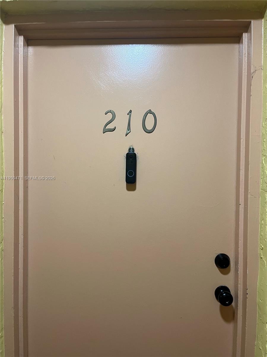 LAS ESTRELLAS CONDO - Residential