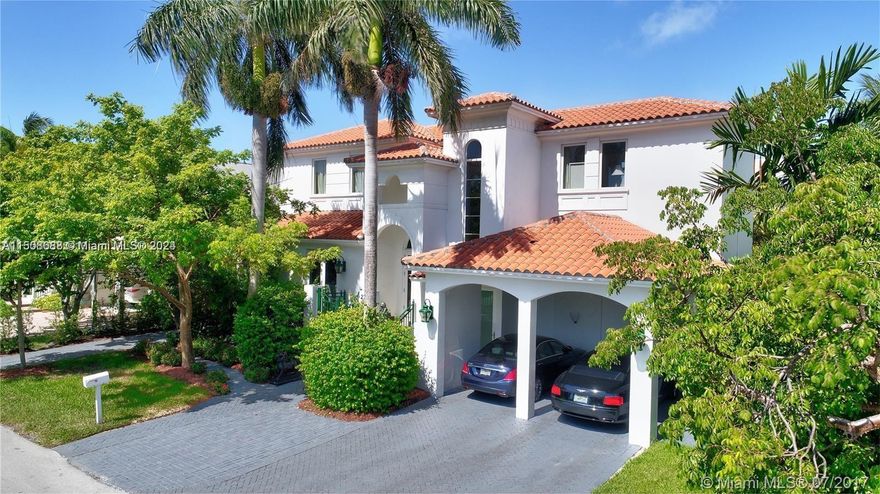 Step inside this extraordinary home located in Key Biscayne and be among the few families that can enjoy the island lifestyle. This charming home has 5 bedroom and 5 1/2 bath, a bright and spacious pool and sundeck area great for outdoor entertaining. Move in ready, fully upgraded with top of the line appliances. Marble floors on social areas and wood flooring on bedrooms. Conveniently located on a quiet street.
