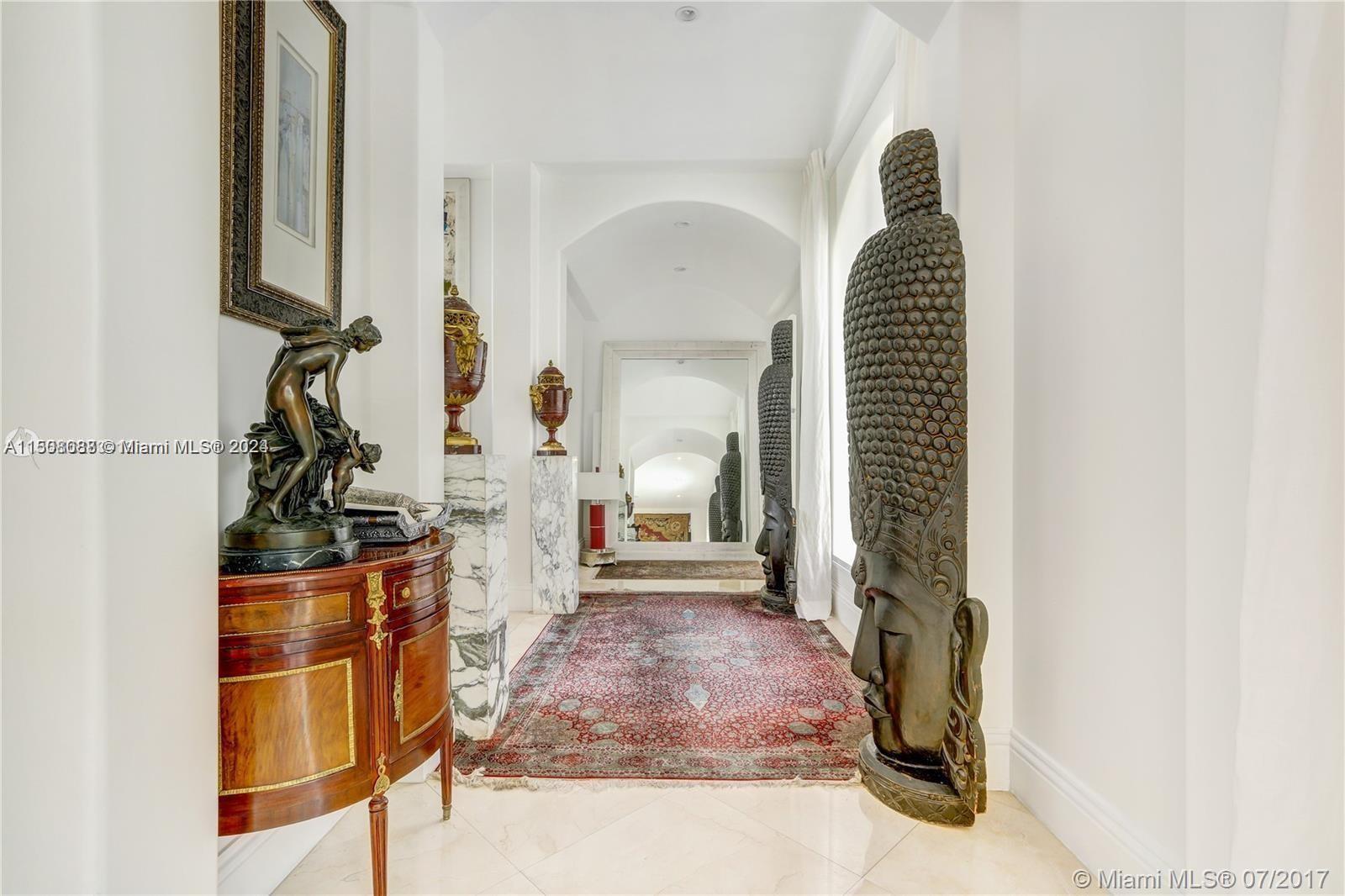 TROPICAL ISLE HOMES - Residential