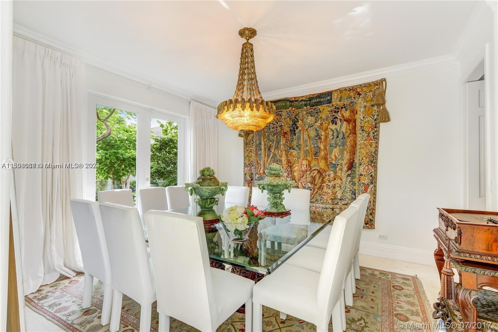 TROPICAL ISLE HOMES - Residential