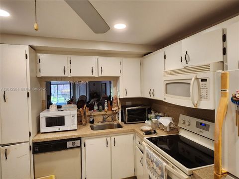 Tiny photo for 900 Colony Point Cir #107, Pembroke Pines, FL 33026 (MLS # A12012354)
