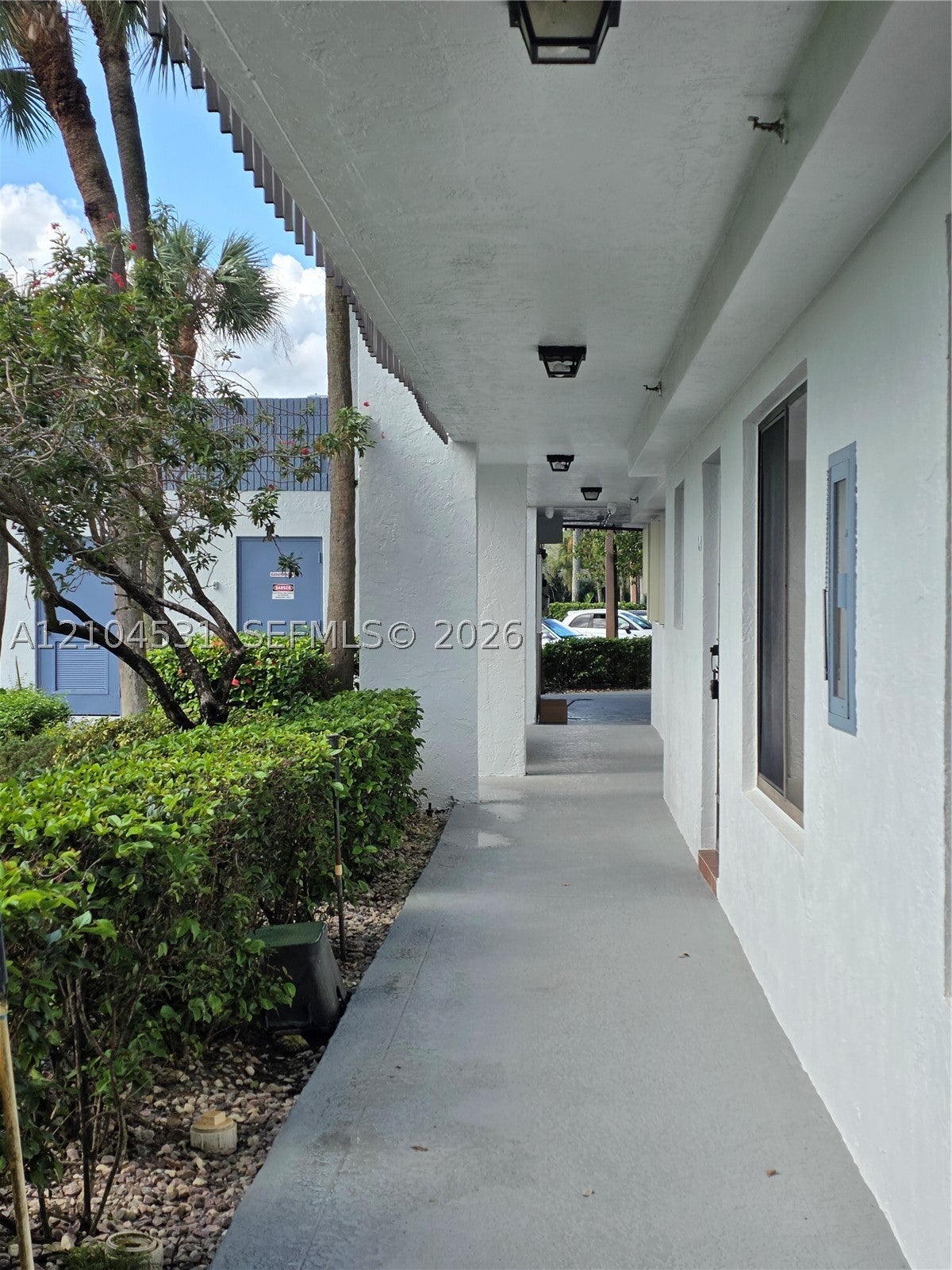 4820 W Lucerne Lakes Blvd W 305