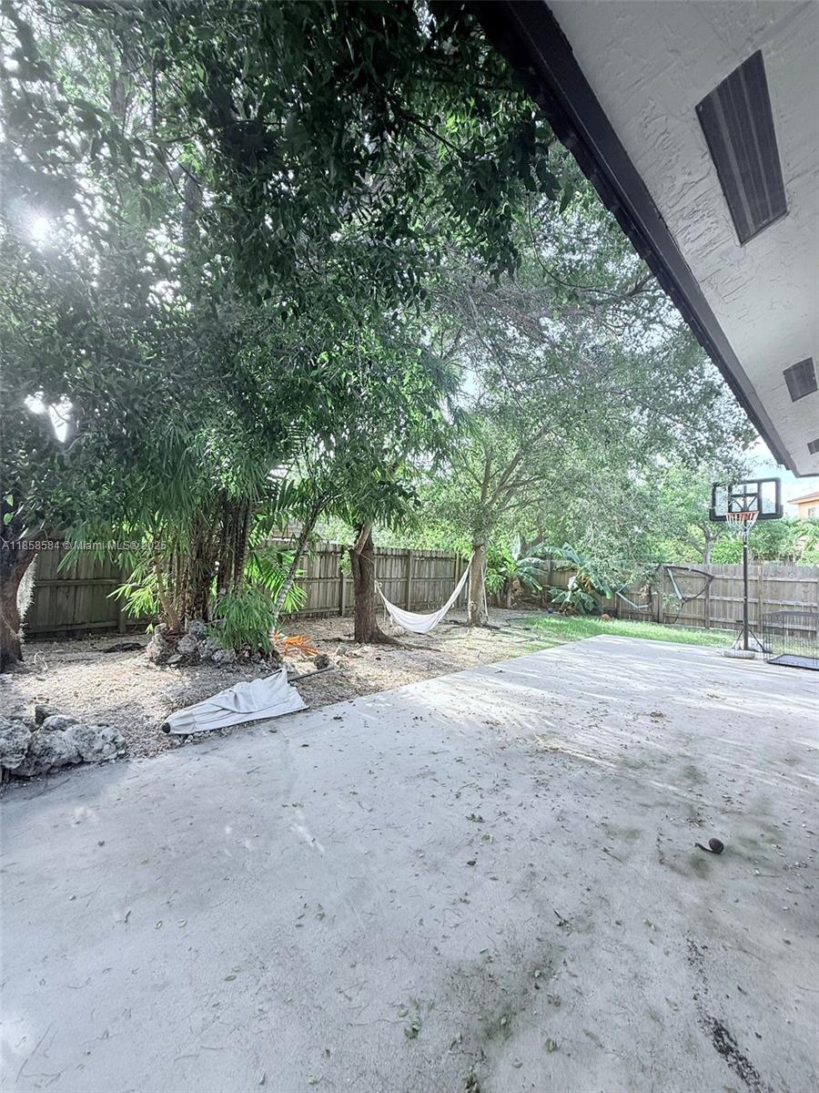 ALEXANDRIA ESTATES SUBDIV - Residential