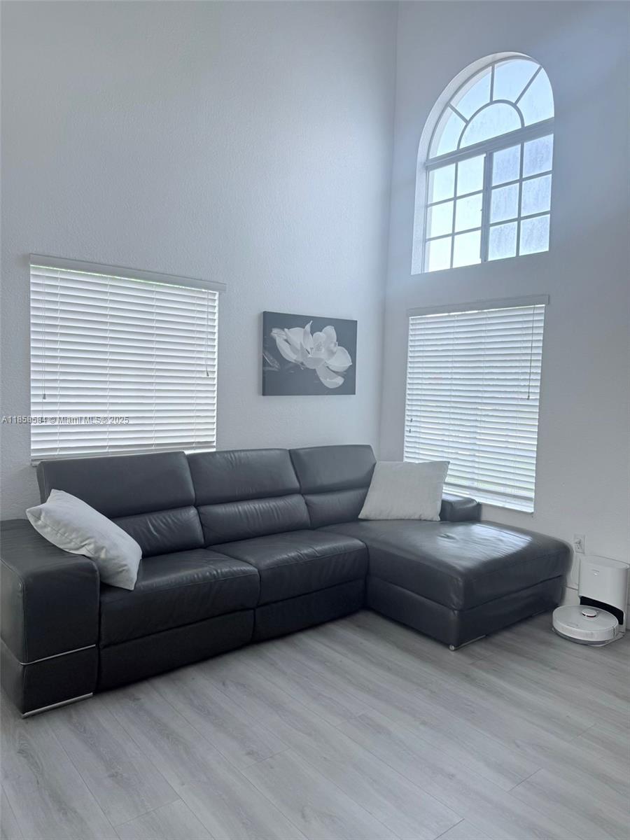 ALEXANDRIA ESTATES SUBDIV - Residential