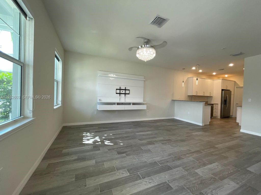 Photo of 4920 Eucalyptus Dr #2, Hollywood, FL 33021 (MLS # A12032603)