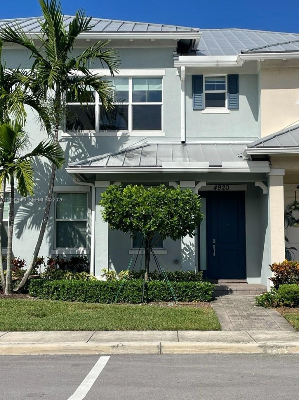 Photo of 4920 Eucalyptus Dr #2, Hollywood, FL 33021 (MLS # A12032603)
