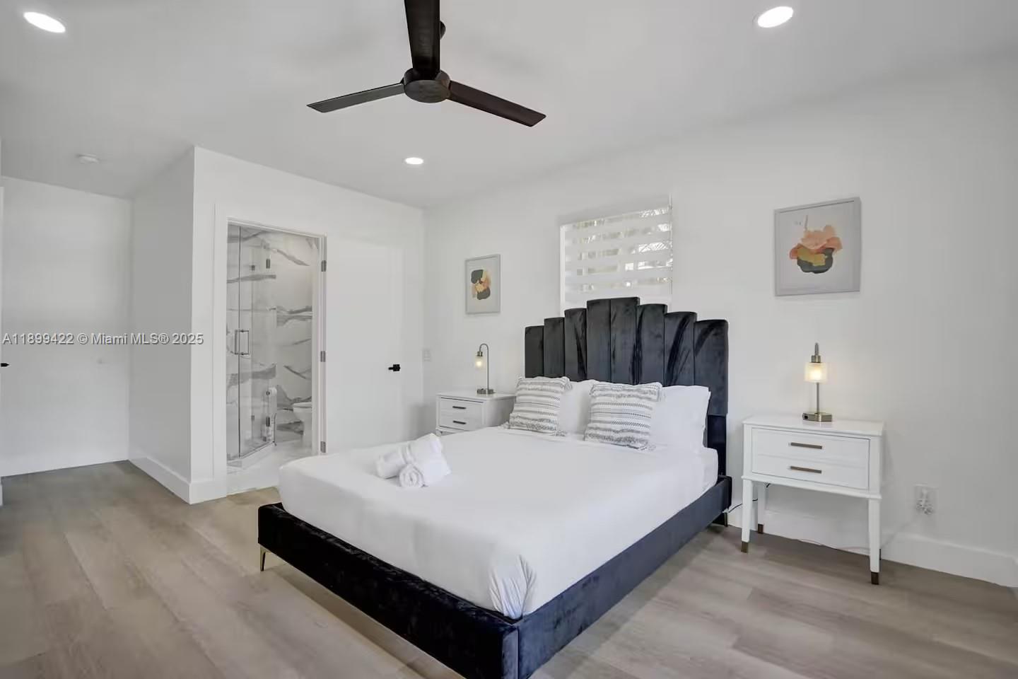 COUNTRY CLUB HOMES - Residential Lease