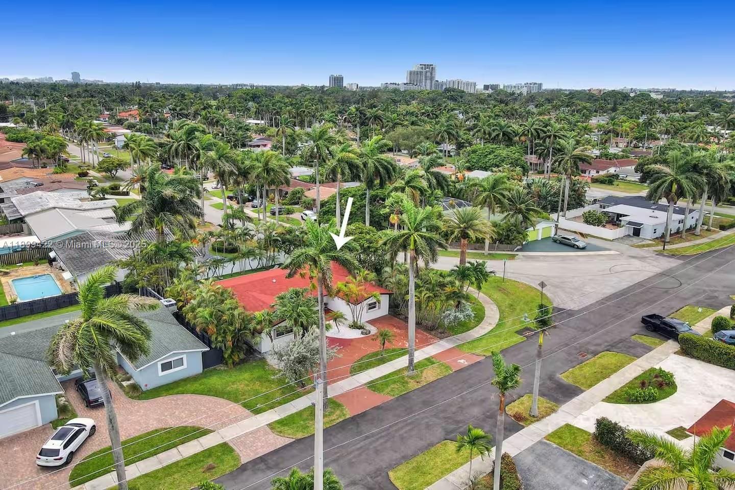 COUNTRY CLUB HOMES - Residential Lease