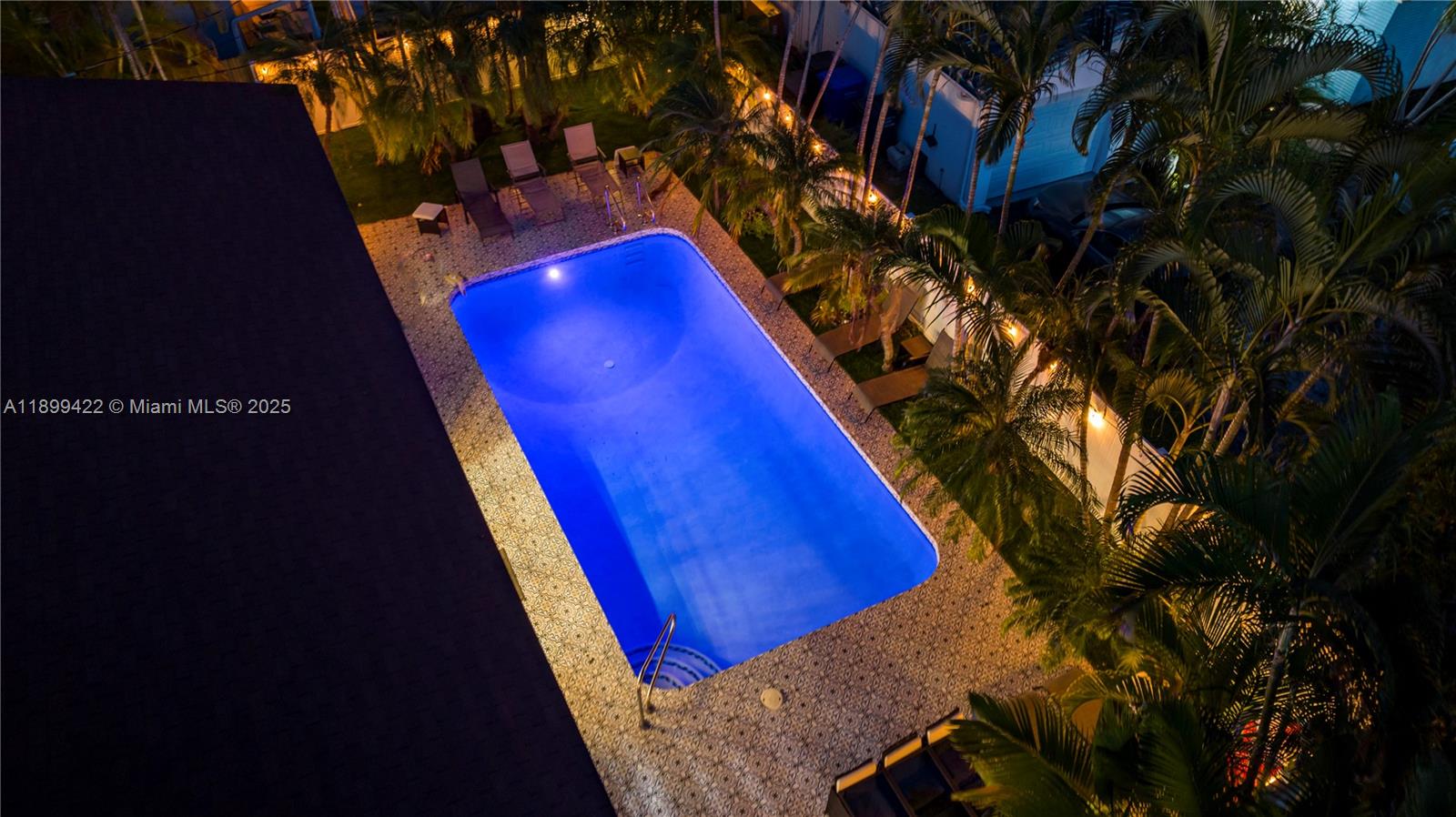 COUNTRY CLUB HOMES - Residential Lease