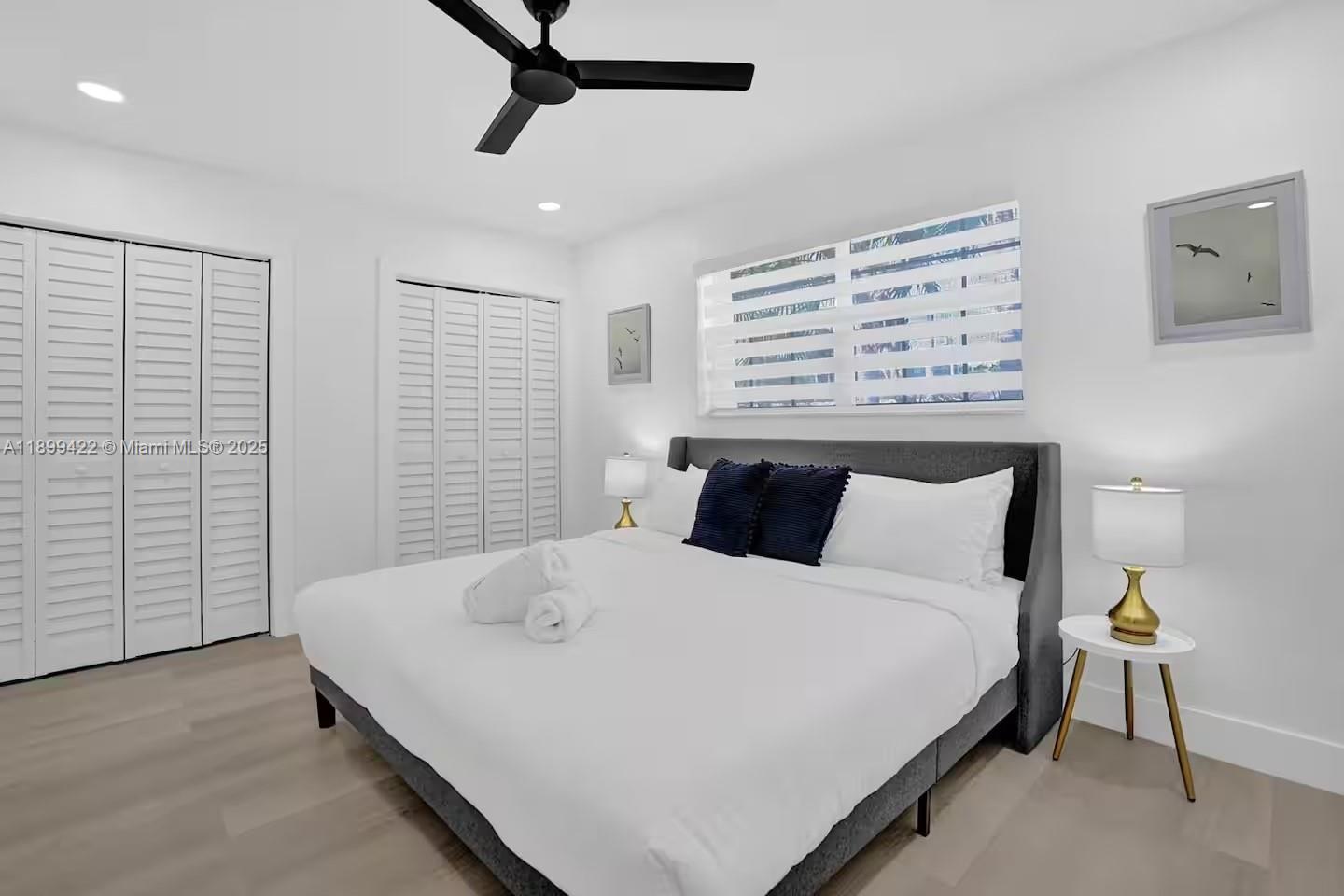 COUNTRY CLUB HOMES - Residential Lease