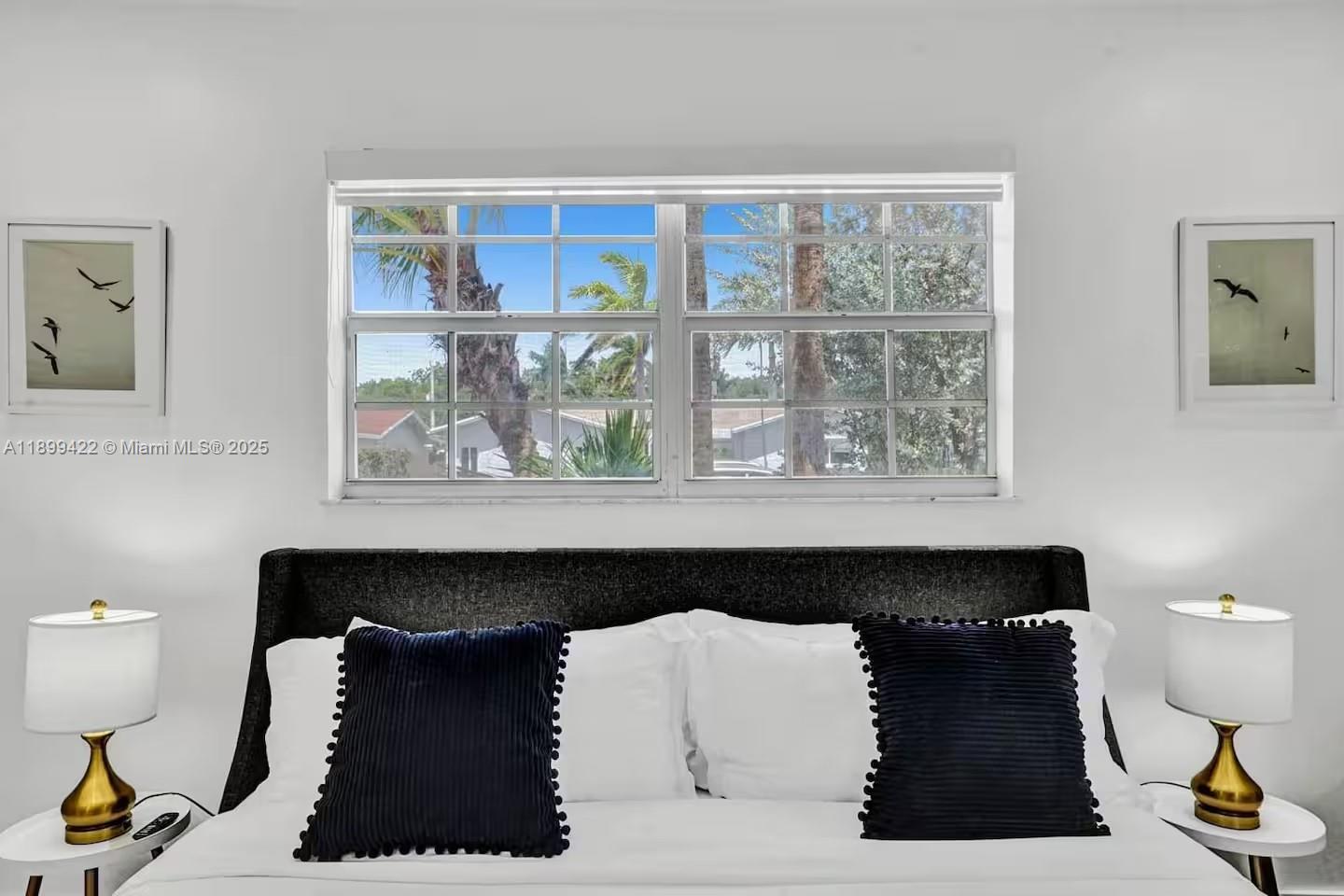 COUNTRY CLUB HOMES - Residential Lease