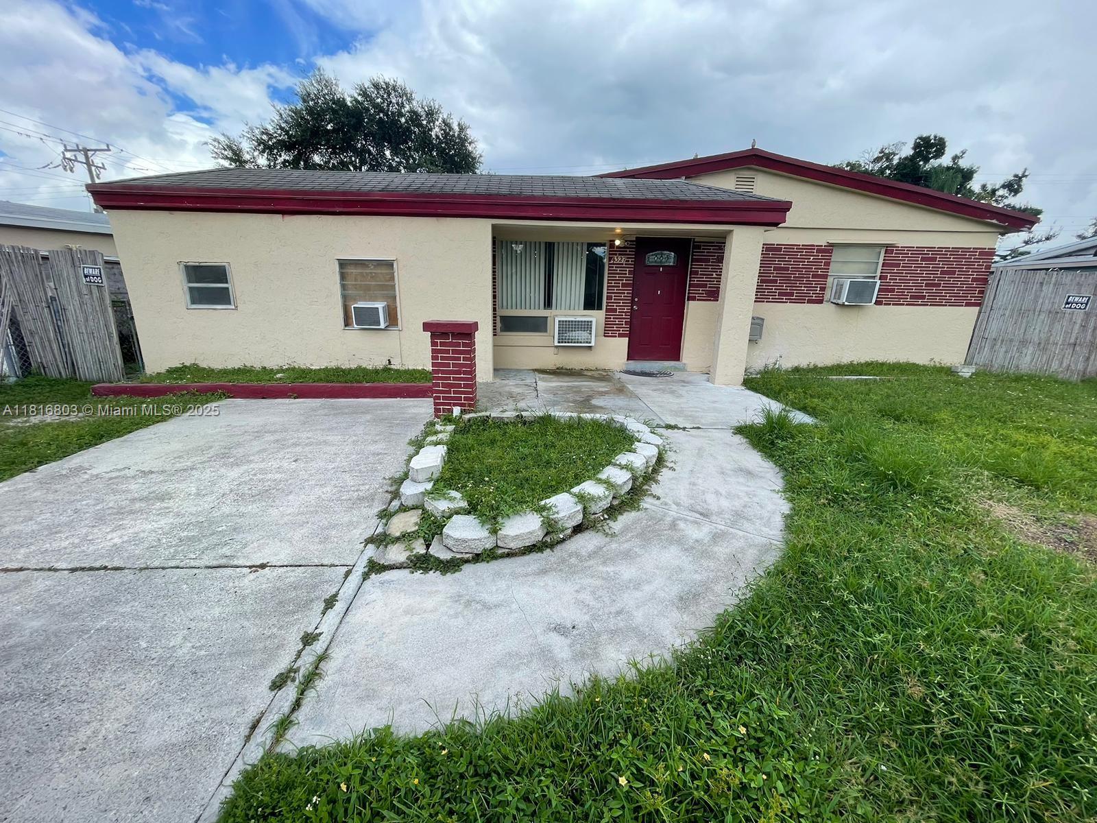 Rental Property at 4327 Sw 50th St B, Dania Beach, Miami-Dade County, Florida - Bedrooms: 2 
Bathrooms: 1  - $2,500 MO.