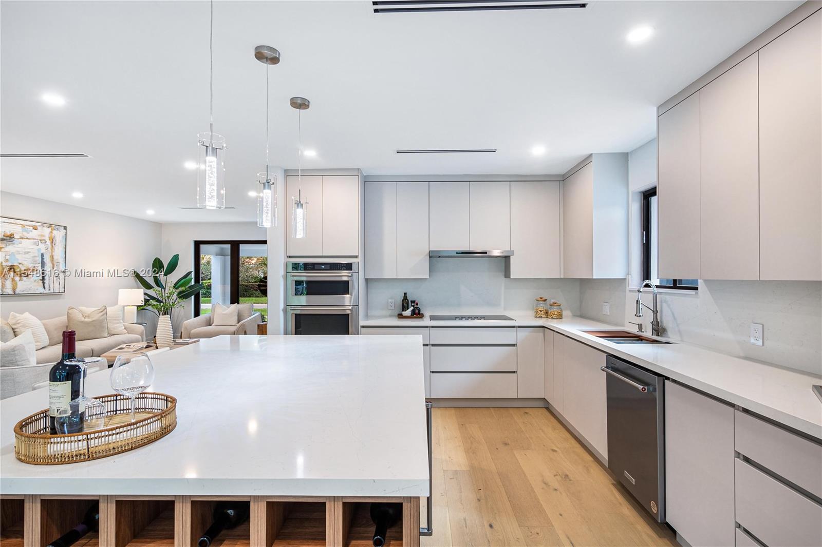 CORAL GABLES RIVIERA SEC - Residential