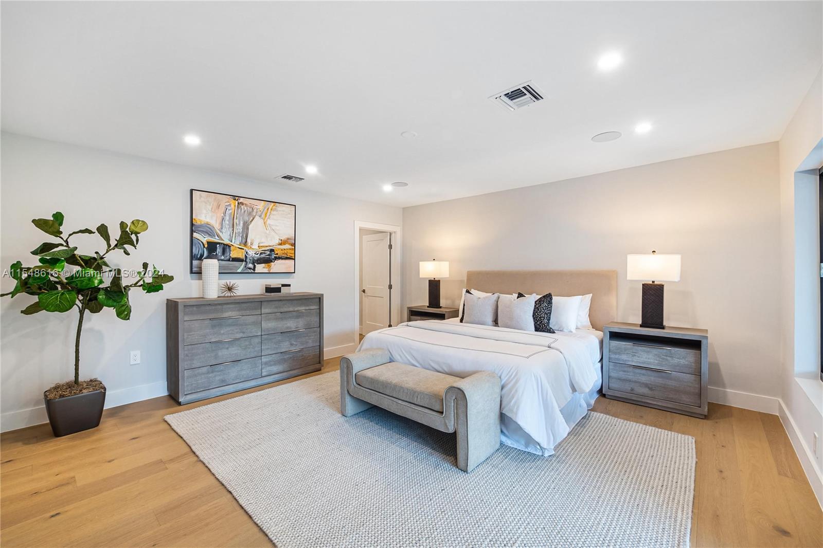 CORAL GABLES RIVIERA SEC - Residential