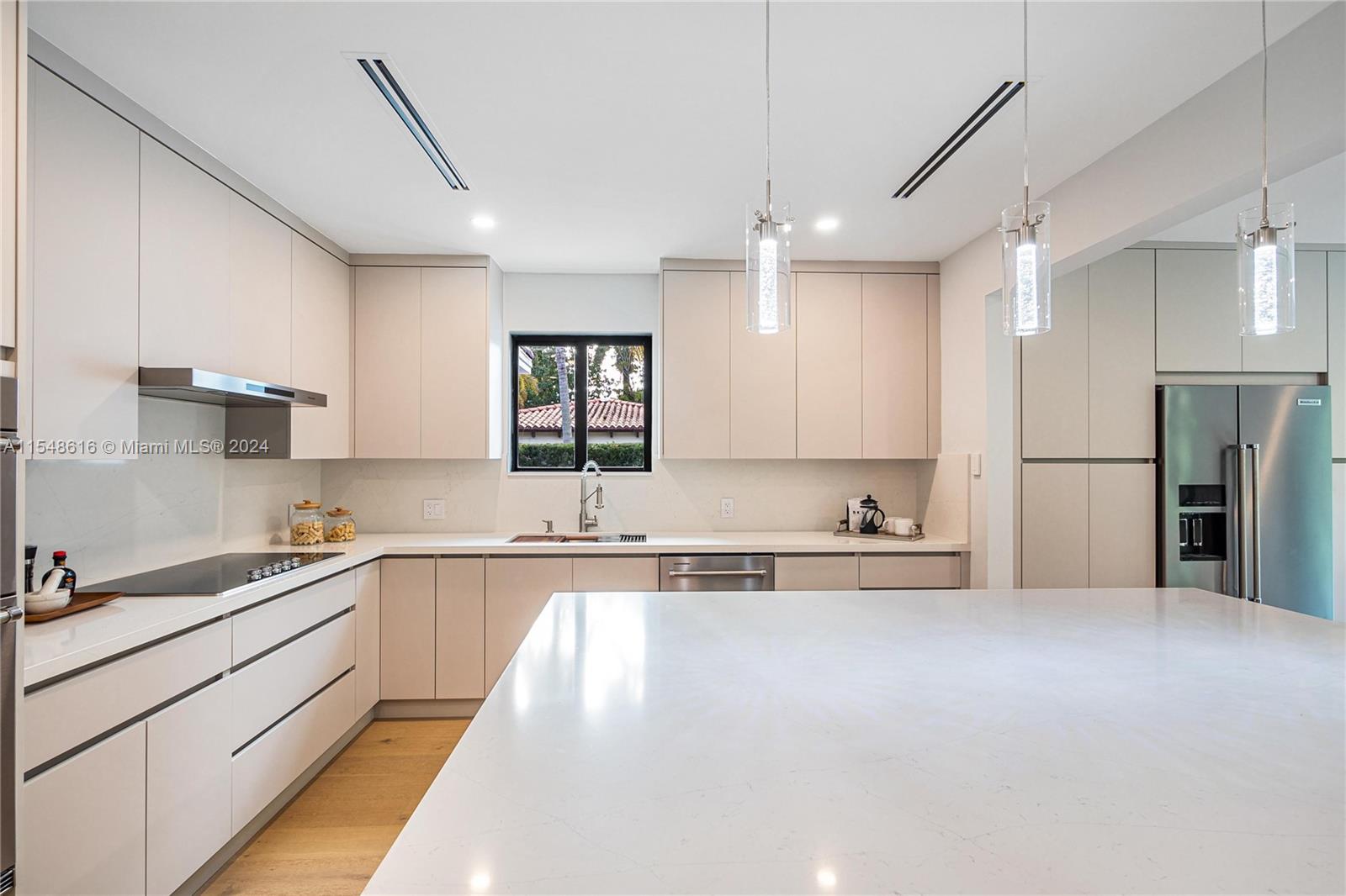 CORAL GABLES RIVIERA SEC - Residential