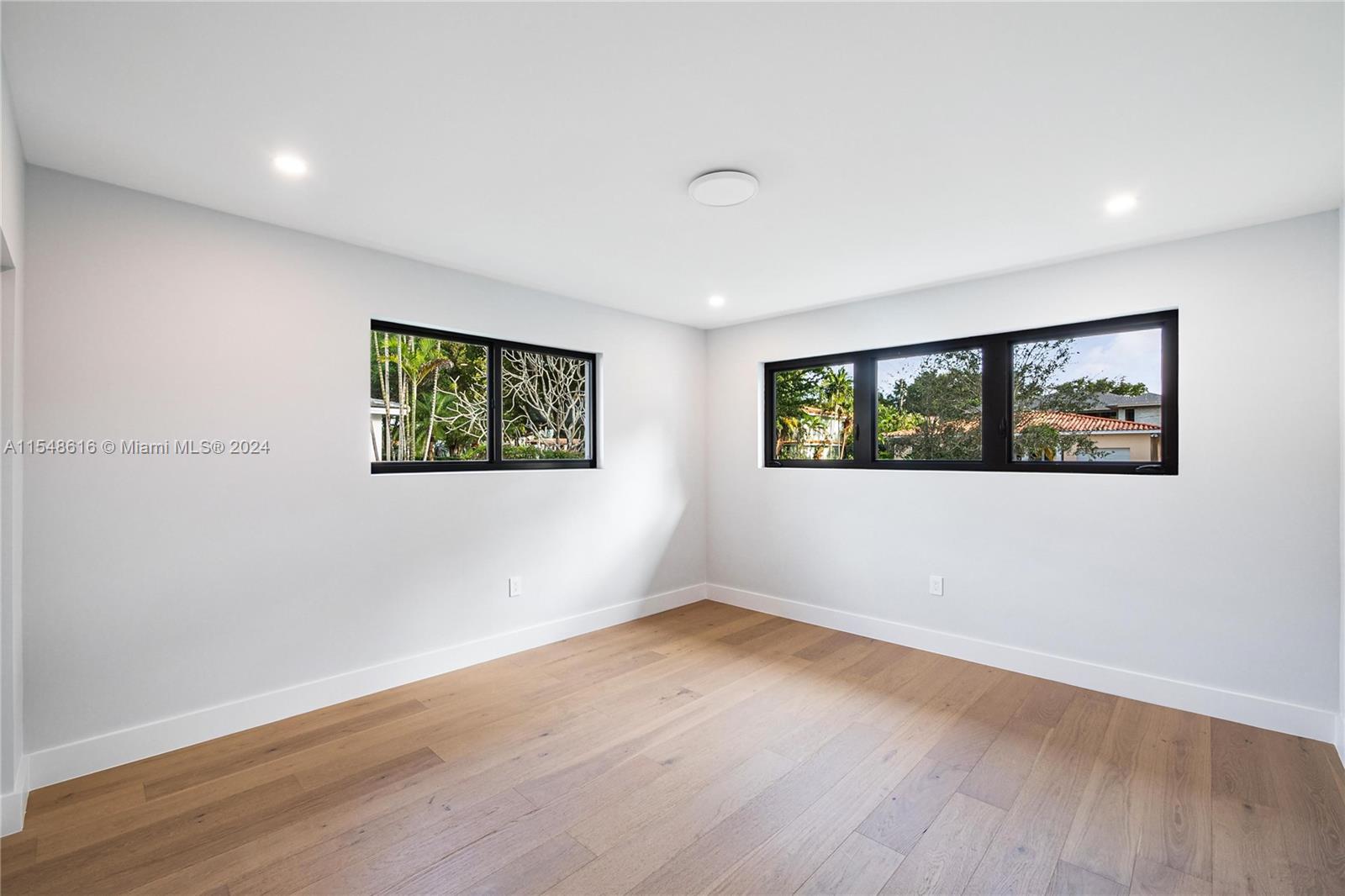 CORAL GABLES RIVIERA SEC - Residential