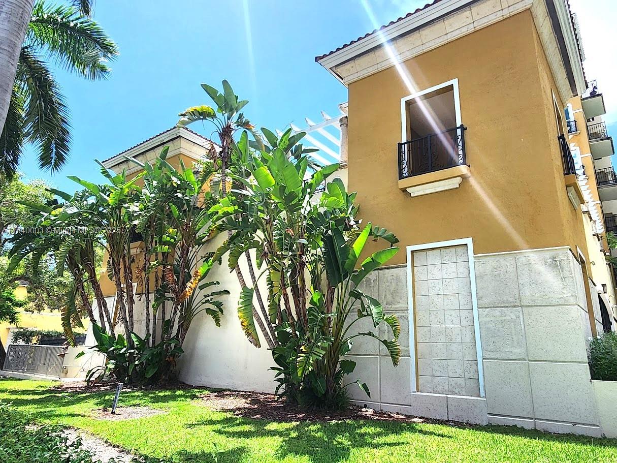 20 Calabria Ave 505