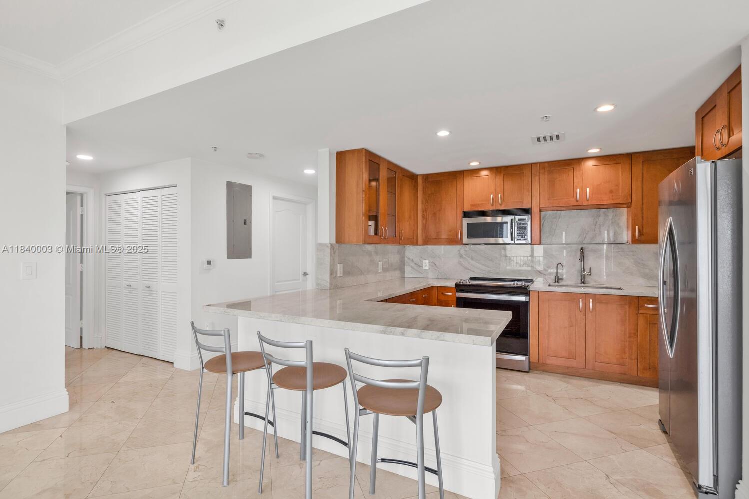 Welcome to your beautiful 2-bedroom, 2.5-bathroom apartment in Coral Gables, which offers spacious and luxurious living in a prime location. Featuring a large, updated kitchen with modern appliances, this residence boasts ample living space for relaxation and entertainment. The open-concept layout flows seamlessly from the living area to the dining space and includes a convenient half-bath for guests. Both bedrooms are generously sized with en-suite bathrooms, providing privacy and comfort.
Just minutes away from fabulous shopping, dining, and entertainment, the Miracle Mile and Coral Gables offer.