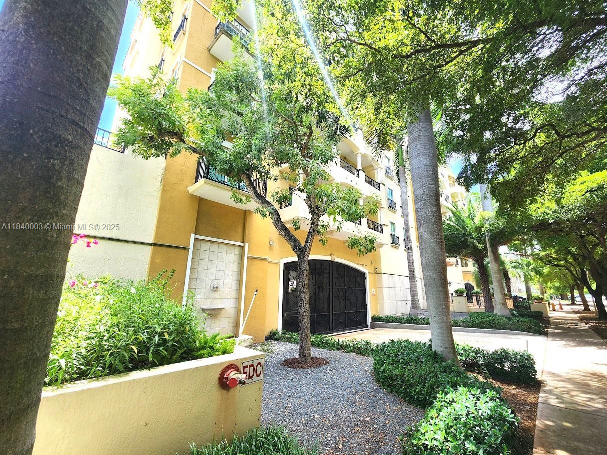 20 Calabria Ave 505