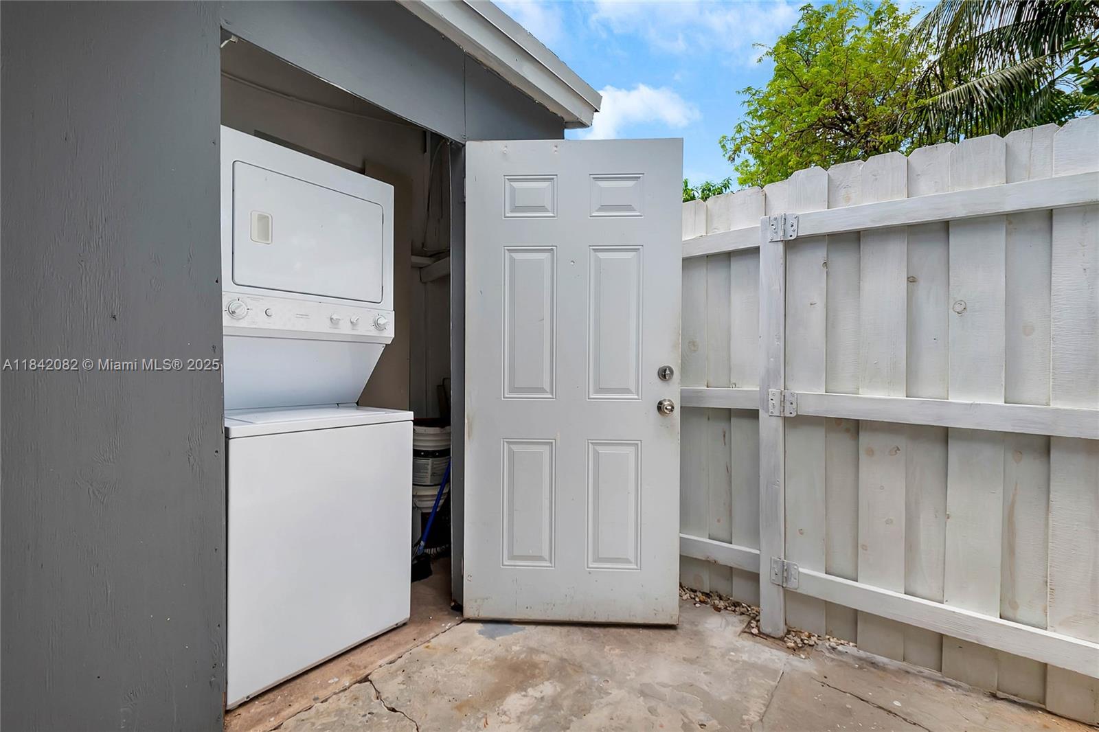 PALMETTO COUNTRY CLUB EST - Residential