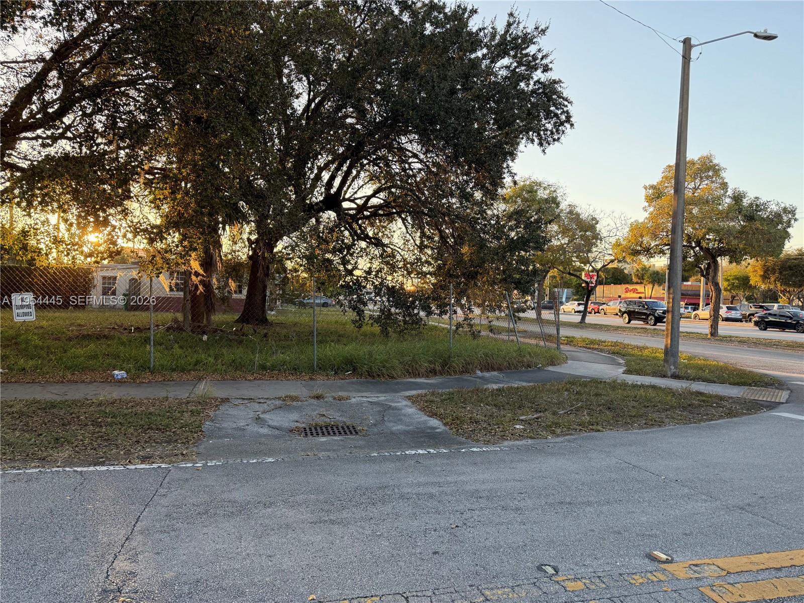 WESTWOOD LAKE - Land