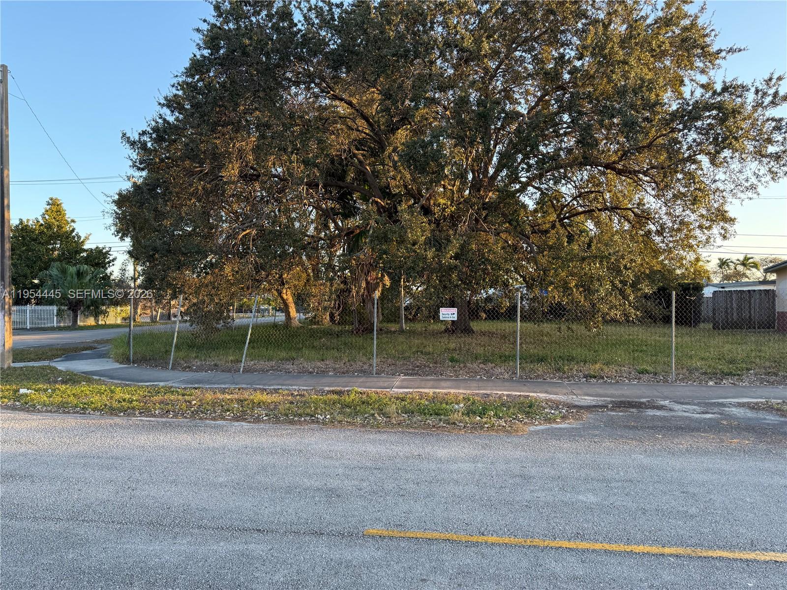 WESTWOOD LAKE - Land