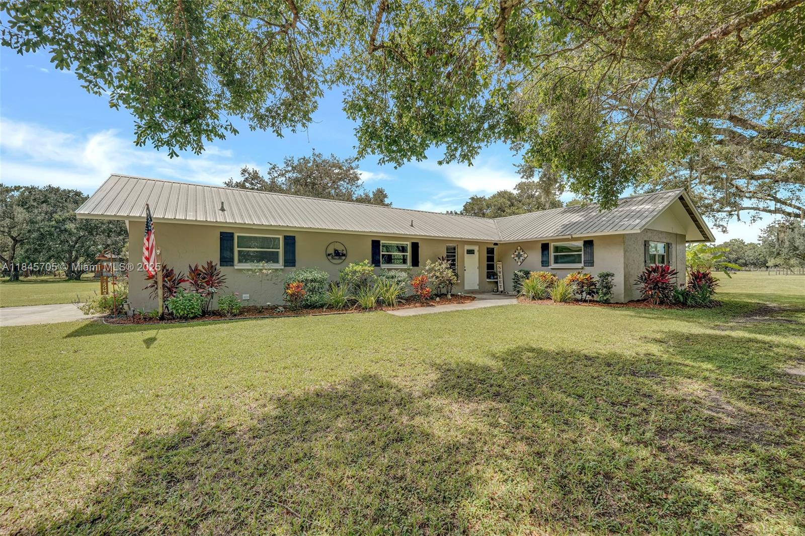 NORTH LABELLE GLADES - Residential